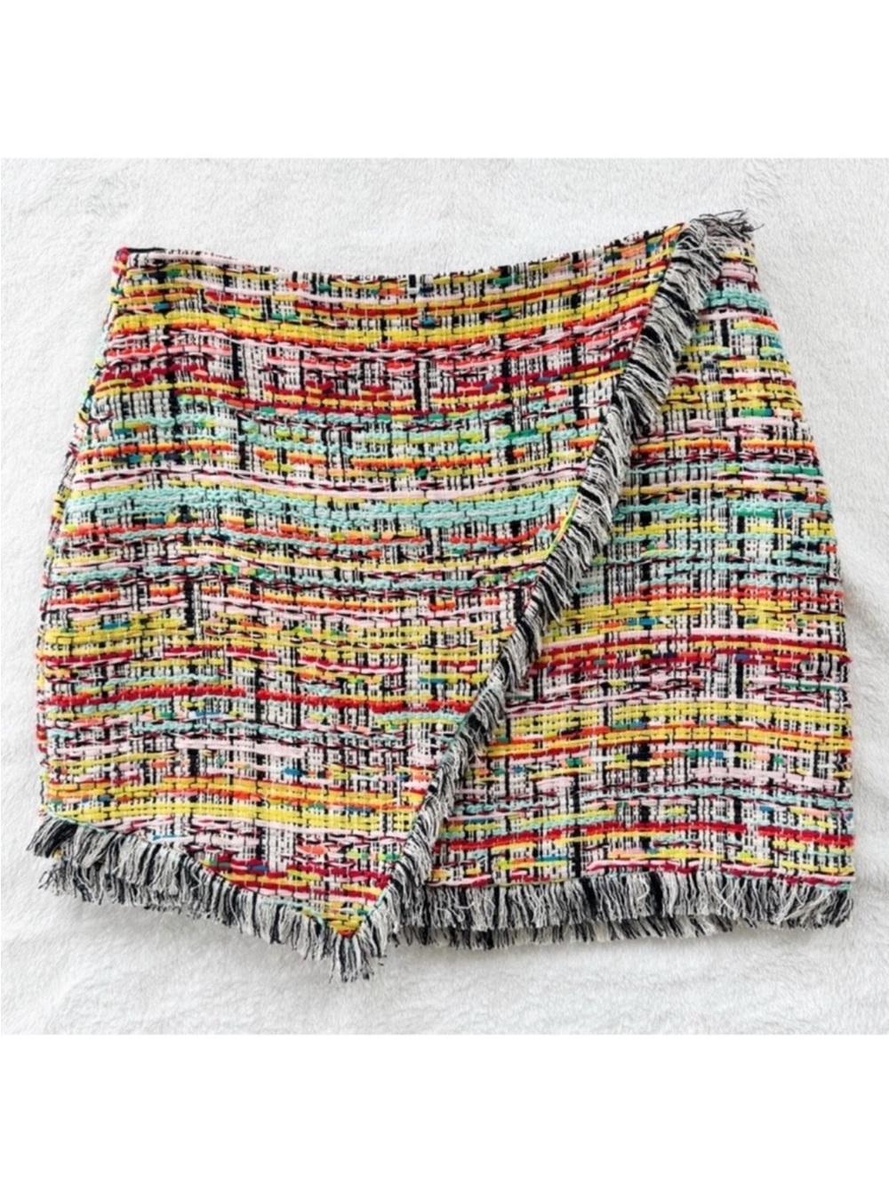 Forever 21 Multicolor Tweed
Fringe Mini Skirt size small